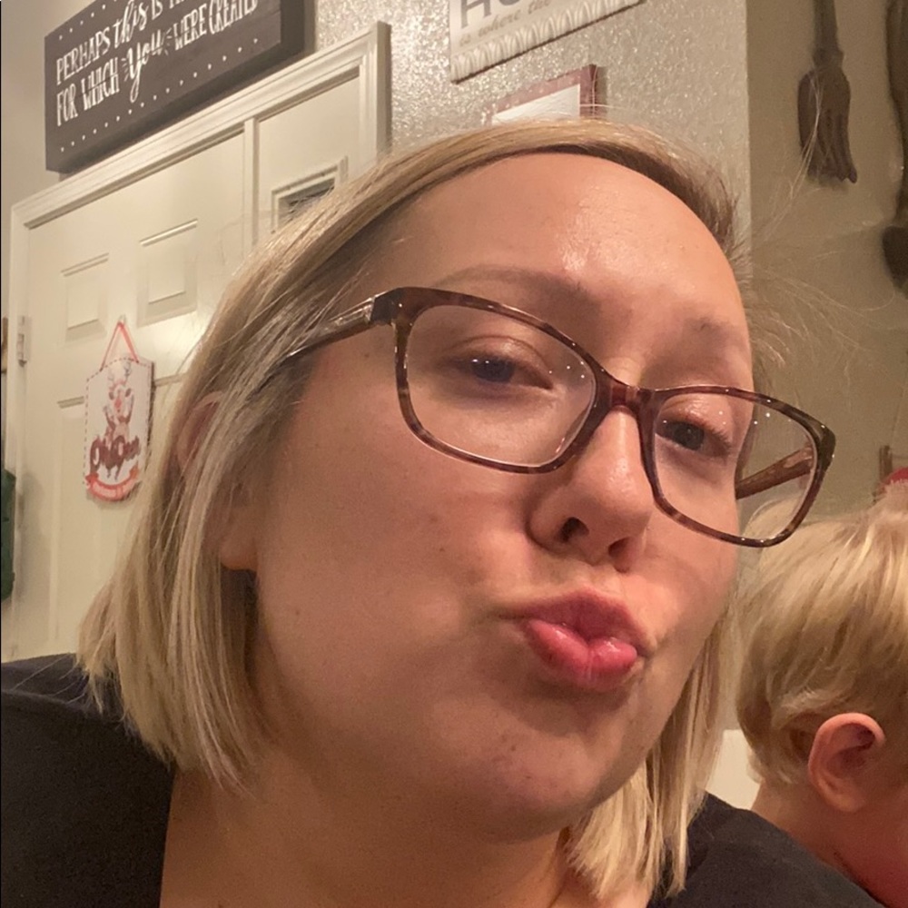 Meet your Posher, Jessica